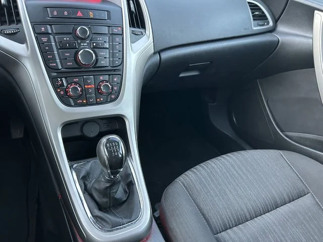 Opel Astra – 16