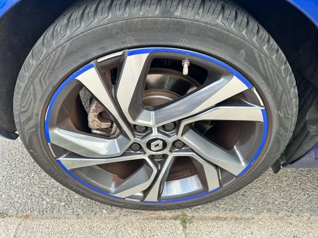 Renault Megane – 12