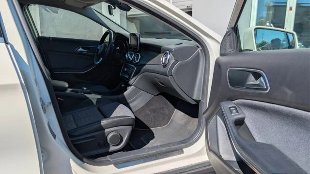 MERCEDES-BENZ GLA 200 – 19