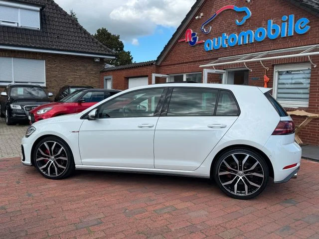 Volkswagen Golf – 2