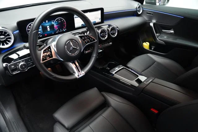 MERCEDES-BENZ CLA 180 – 13