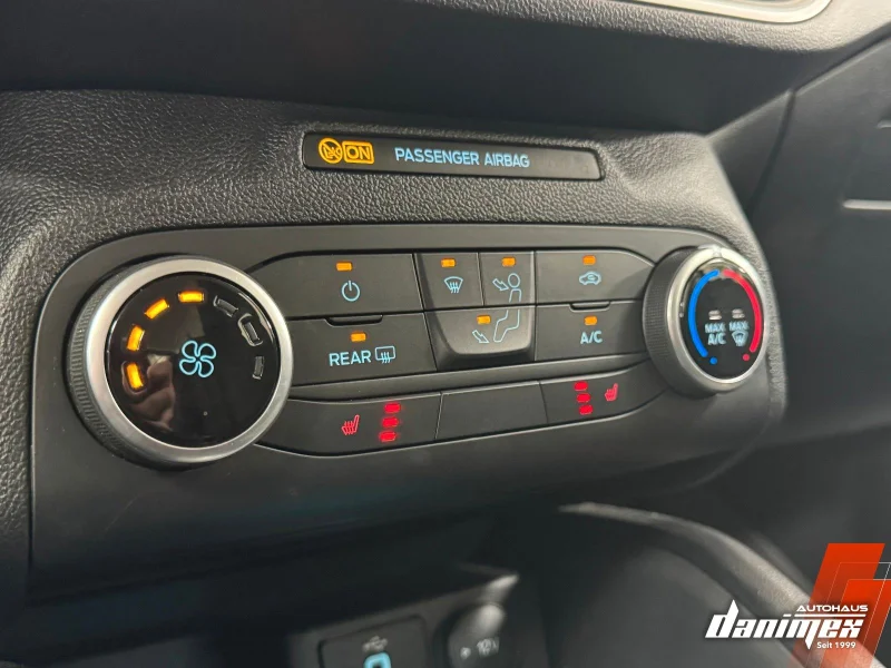 Ford Focus – 19