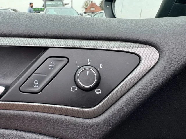 Volkswagen Golf – 36