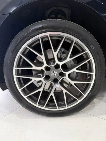 Porsche Macan – 18