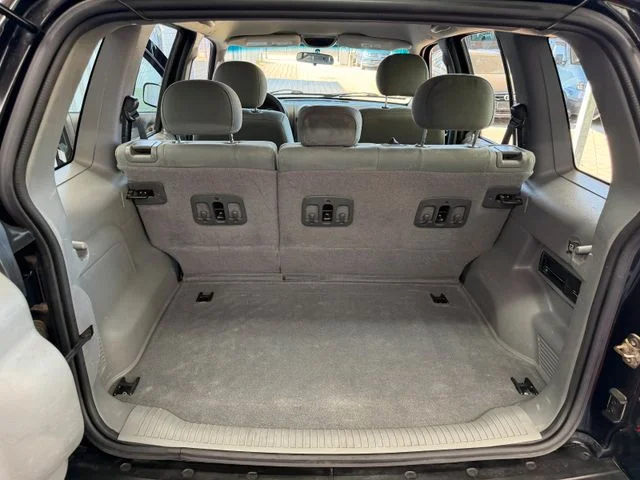 Jeep Cherokee – 13