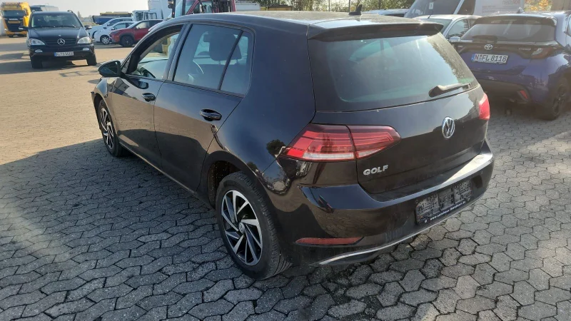 Volkswagen Golf – 3