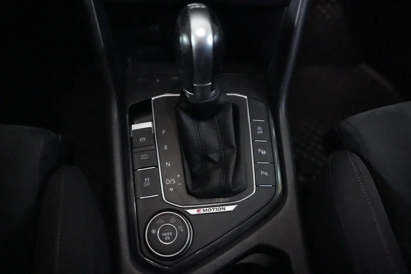 Volkswagen Tiguan – 24