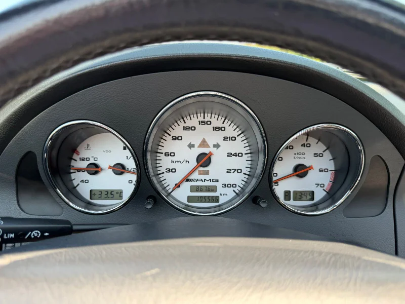 Mercedes-Benz SLK 32 AMG – 12