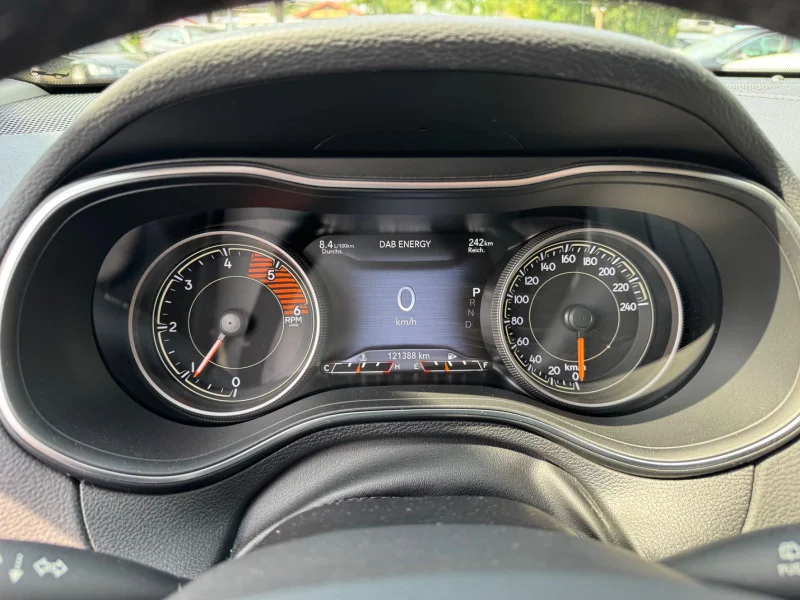 Jeep Cherokee – 18
