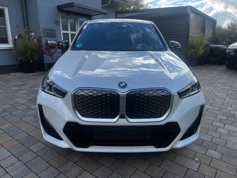 BMW iX1 – 2