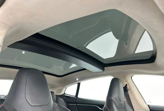 Tesla Model S – 10