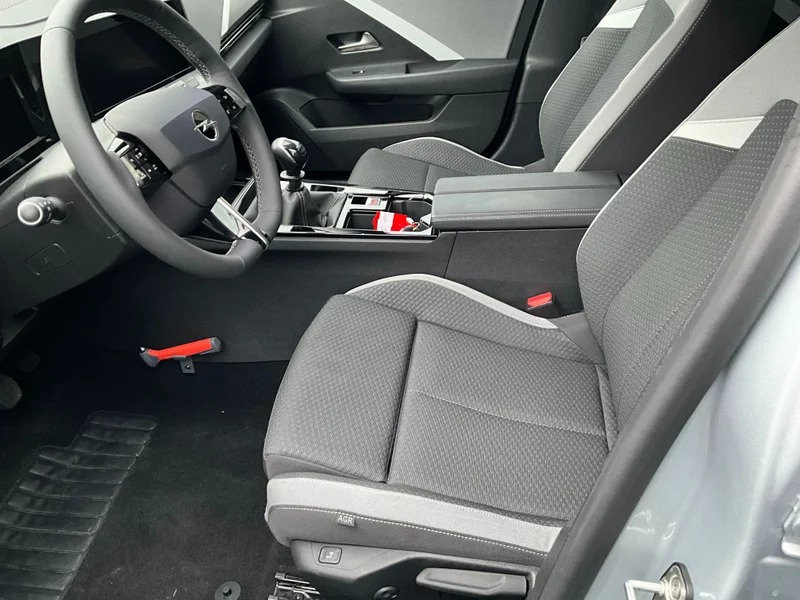 Opel Astra Sports Tourer 1.2 Turbo Business Edition – 16