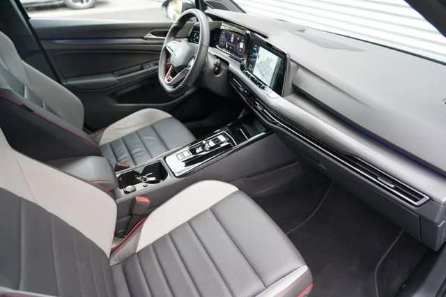 VW Golf – 19