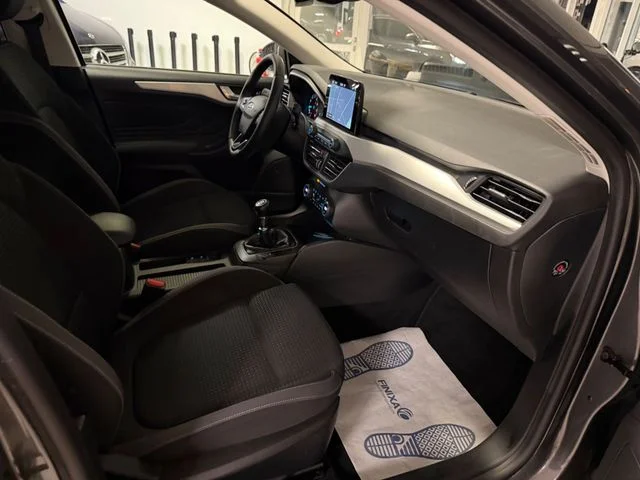 Ford Focus – 16
