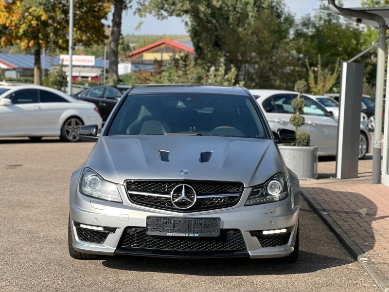 Mercedes-Benz C 63 AMG – 9