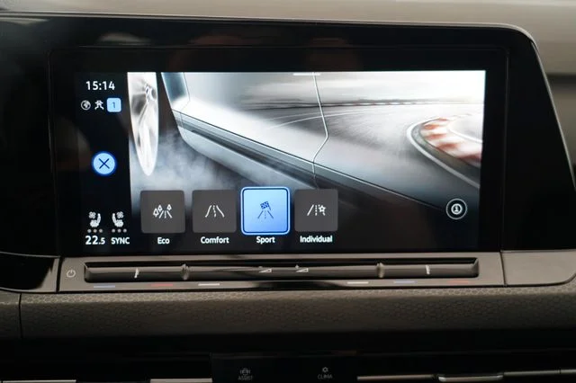 VW Golf – 24