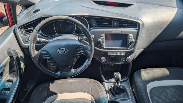 KIA cee'd – 8