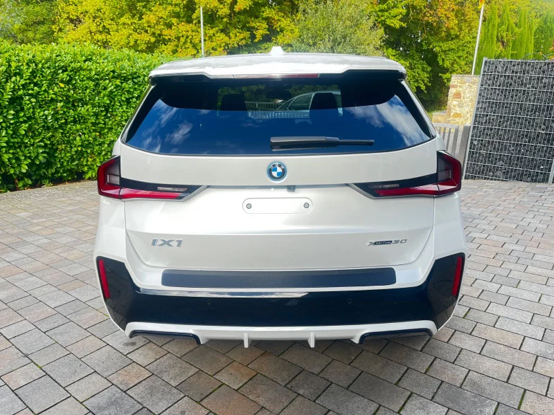 BMW iX1 – 8