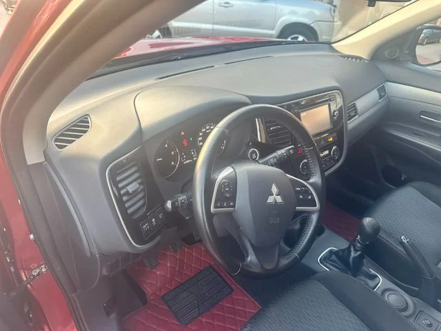 MITSUBISHI Outlander – 15