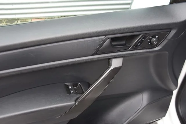 VW Caddy – 13