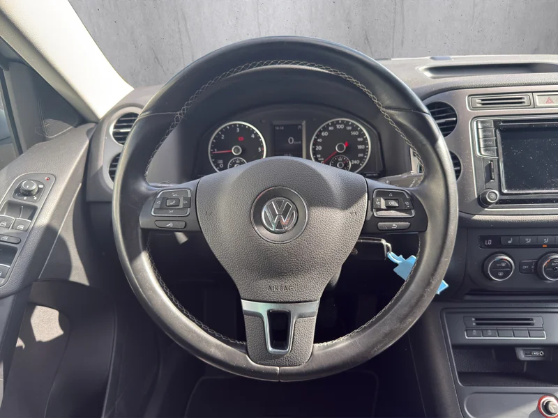 Volkswagen Tiguan – 12