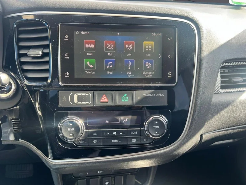 Mitsubishi Outlander – 17