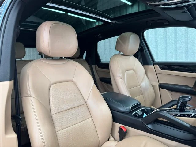 Porsche Cayenne – 16