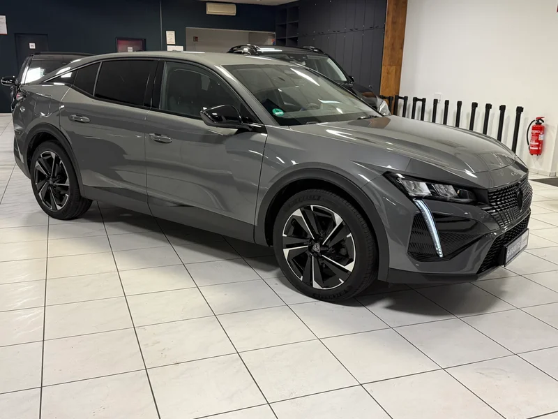 Peugeot 408 – 3