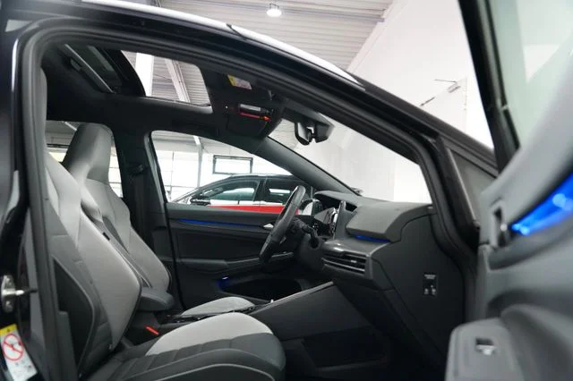 VW Golf – 31