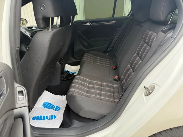 VW Golf – 13