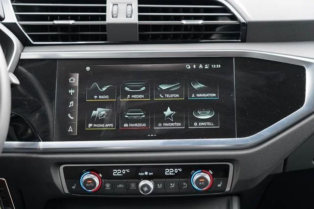 AUDI Q3 – 18