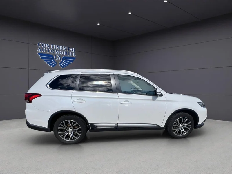 Mitsubishi Outlander – 7