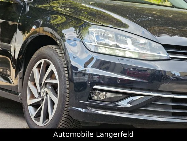 Volkswagen Golf – 12