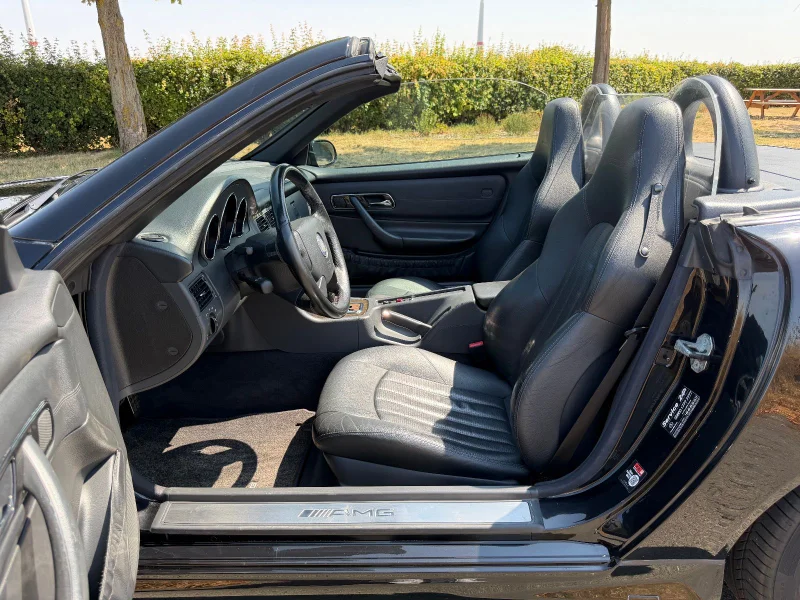 Mercedes-Benz SLK 32 AMG – 15