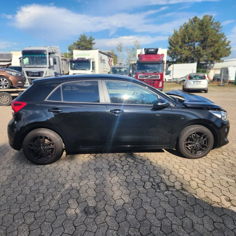 Kia Rio – 3