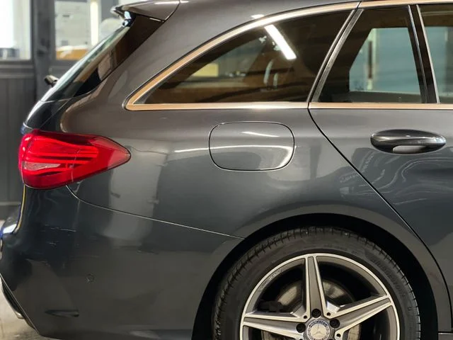 Mercedes-Benz C 400 – 13