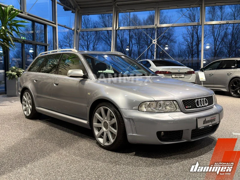 Audi RS4 – 4