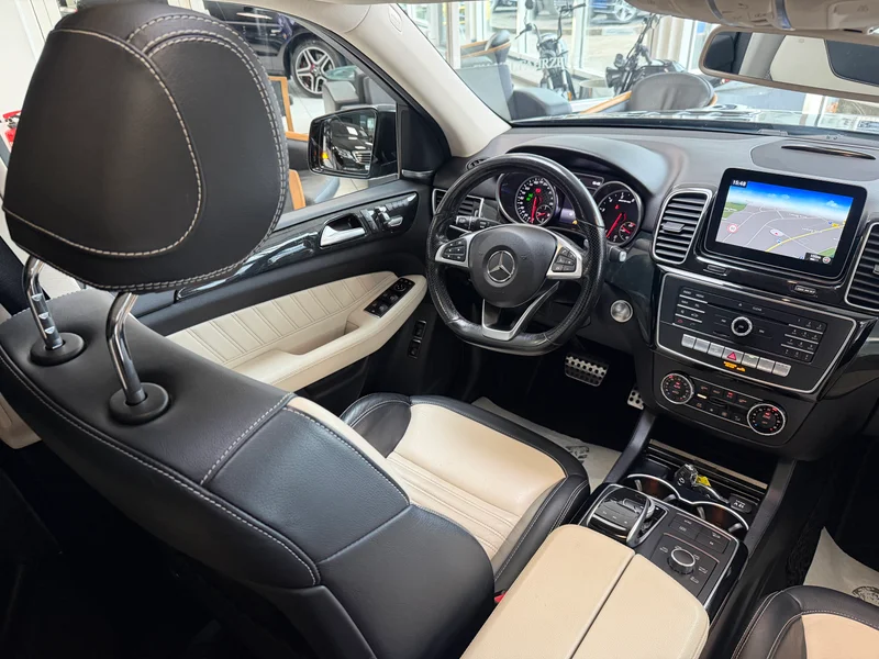 Mercedes-Benz GLE 43 AMG – 17