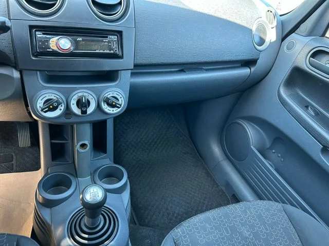 Mitsubishi Colt – 16