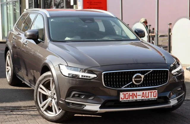 Volvo V90 Cross Country – 3