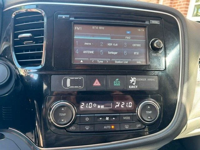 Mitsubishi Outlander – 21