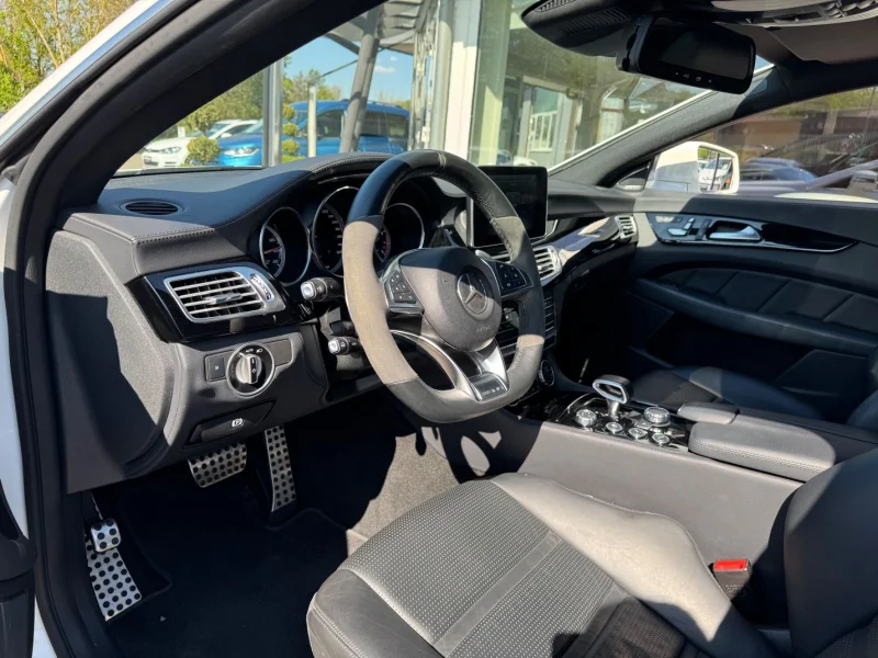 Mercedes-Benz CLS 63 AMG – 22