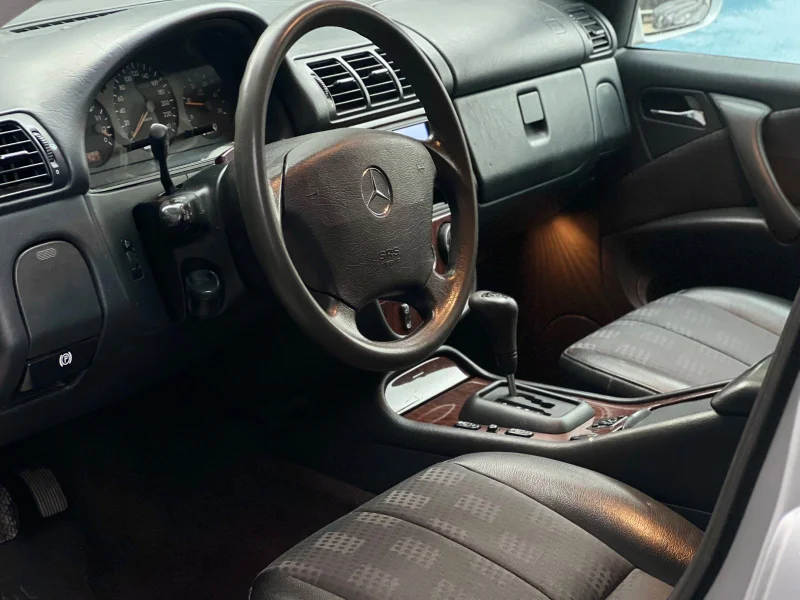 Mercedes-Benz ML 270 – 11