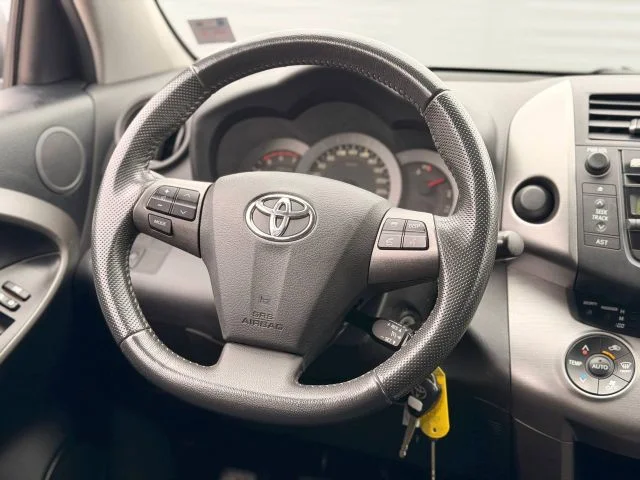 Toyota RAV 4 – 24