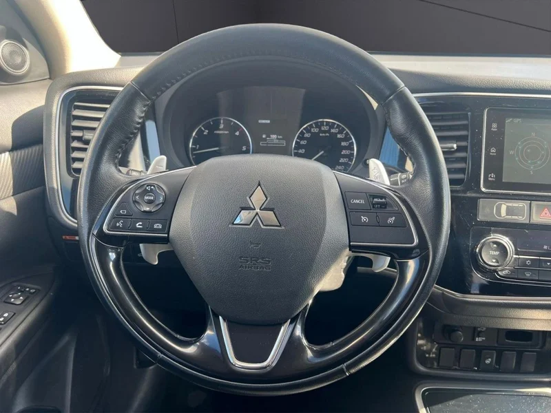 Mitsubishi Outlander – 11