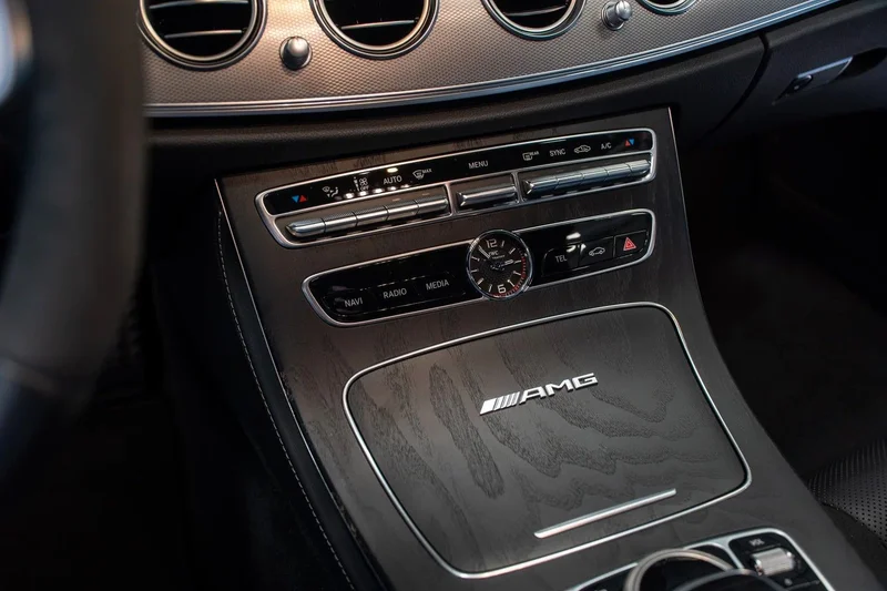 Mercedes-Benz E 63 AMG – 29