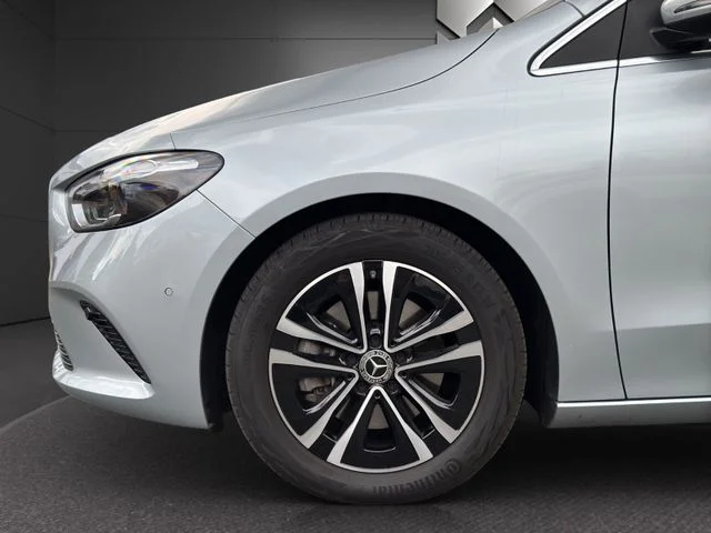Mercedes-Benz B 220 – 22