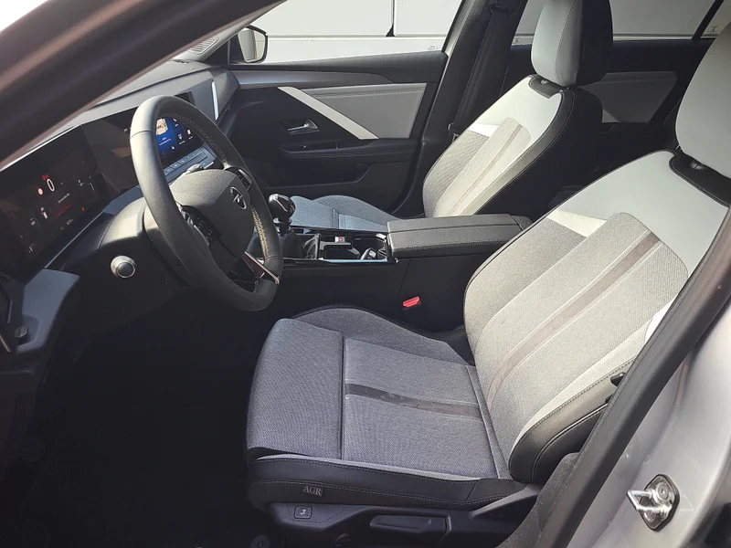 Opel Astra, 5-Türer, Elegance, 1.2 Turbo – 10