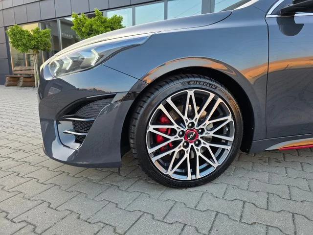 Kia pro cee'd / ProCeed – 12