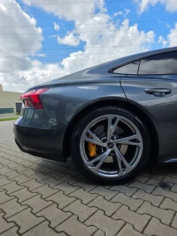 Audi e-tron GT – 14